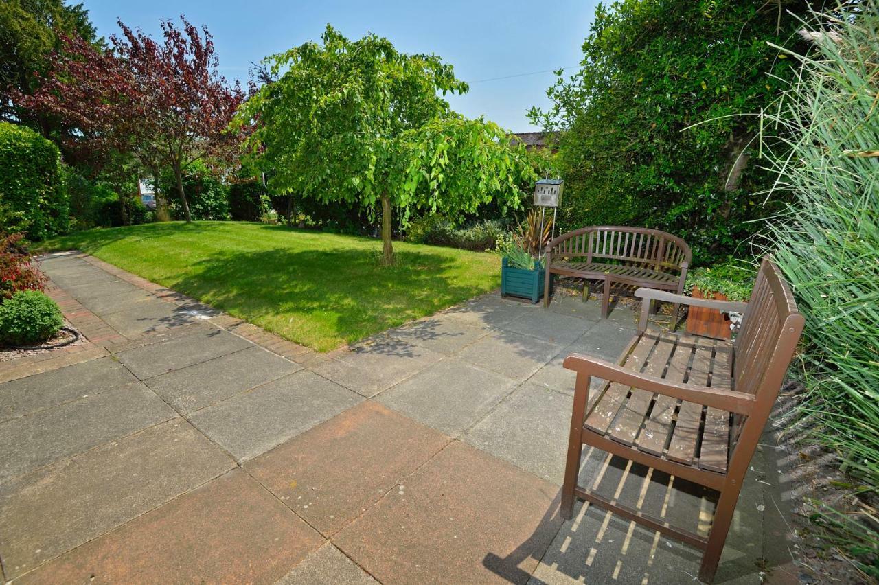 Home From Home Guesthouse Leiston Exterior photo